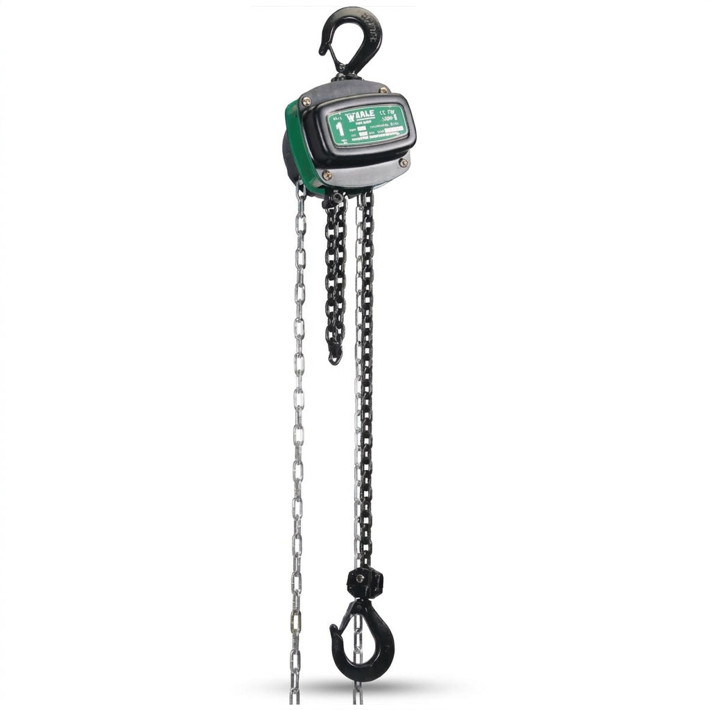 ABLE 500 kg manual chain block hoist with 6 m drop, Grade 80 load chain, forged safety hooks and double-pawl brake, shown in black and green
